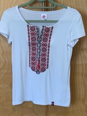 White Embroidered Scoop Neck Women's Top